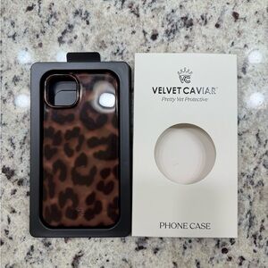 Velvet Caviar It Girl Leopard Print iPhone 14 Plus Case